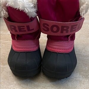 Gently Used - Sorel Fuchsia and Black Girls Snow Boots
